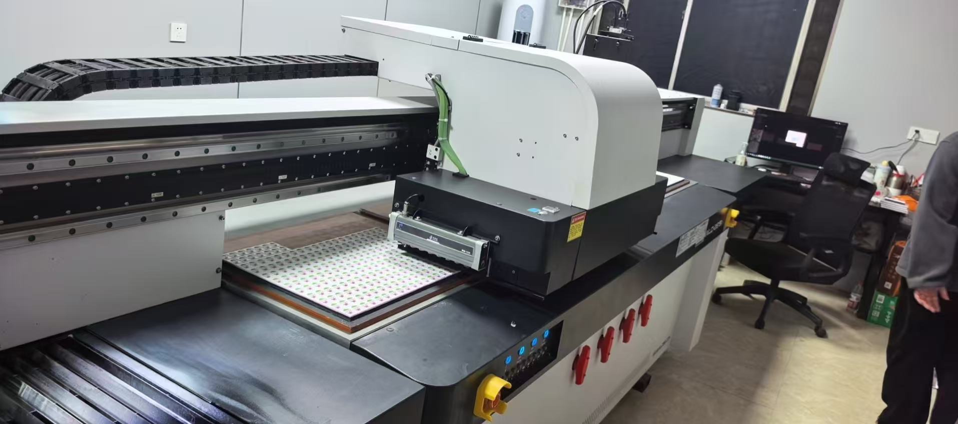 Real UV printing equipment used in Mahjong production